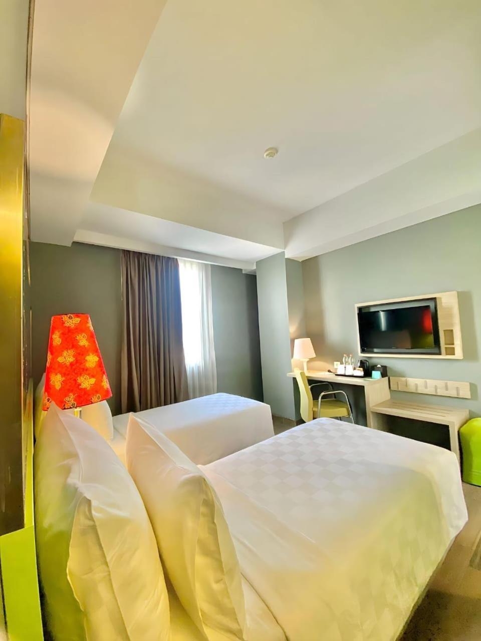 Khas Gresik Hotel Exterior photo