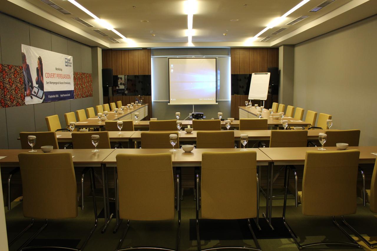 Khas Gresik Hotel Exterior photo